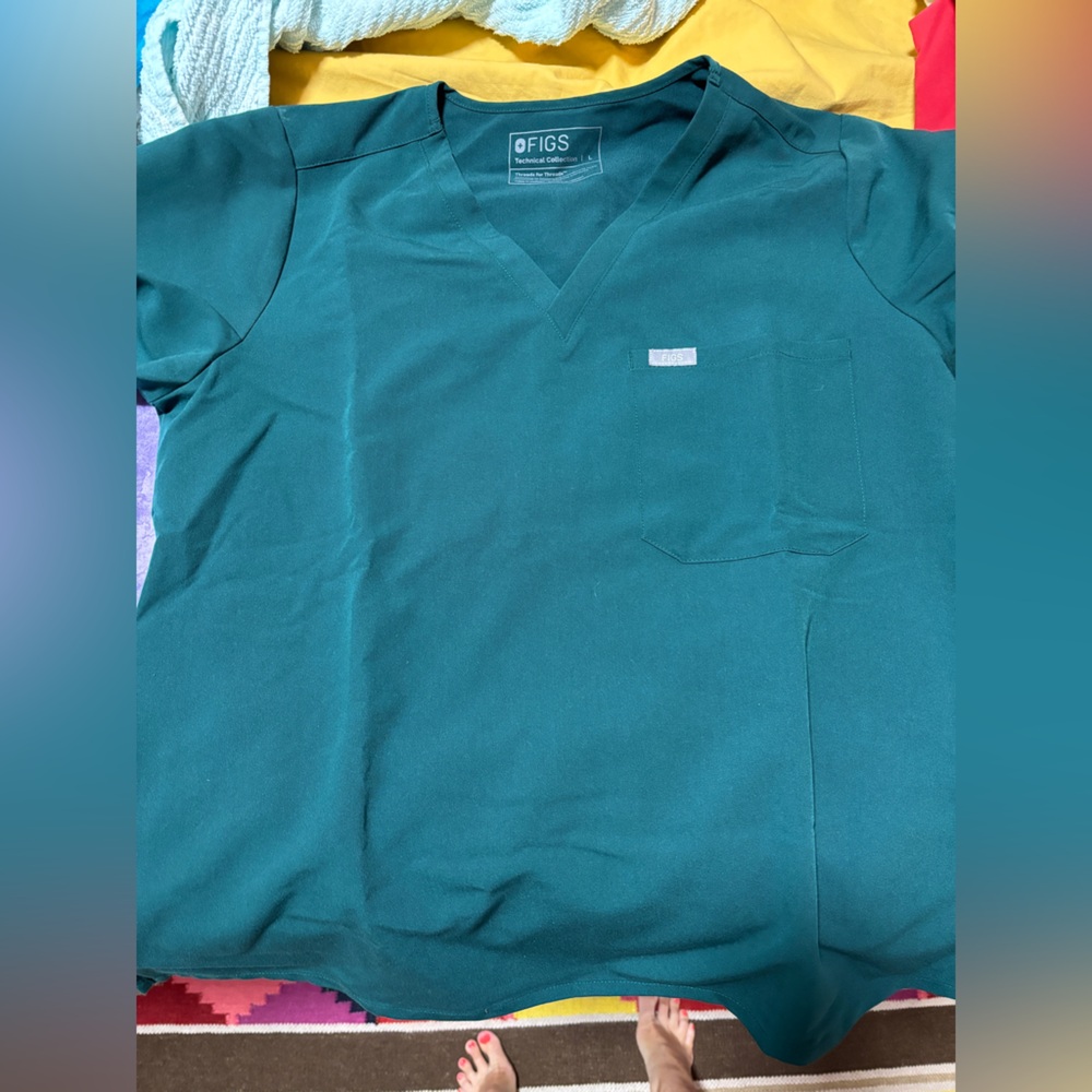 Figs forest green Catarina  V-Neck Scrub Top